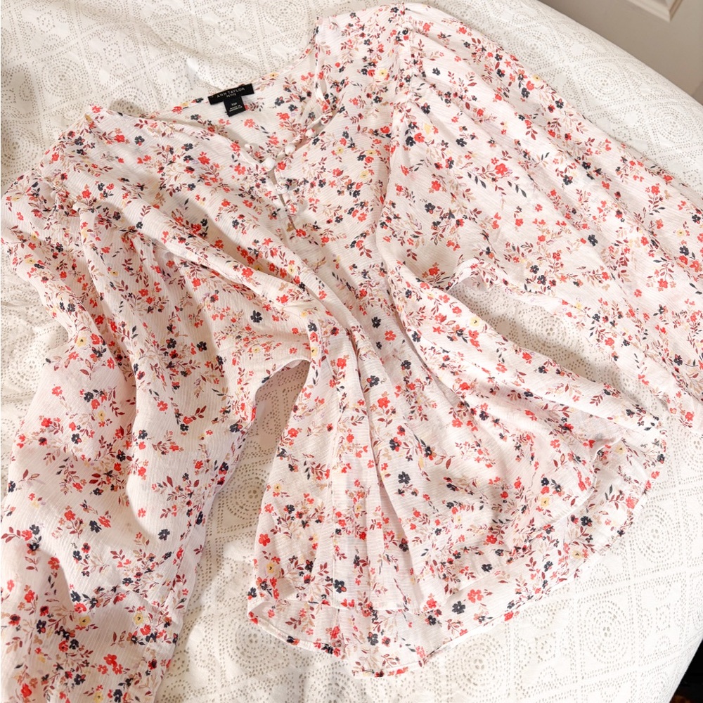 Ann Taylor Floral Top w/Puffy Sleeves